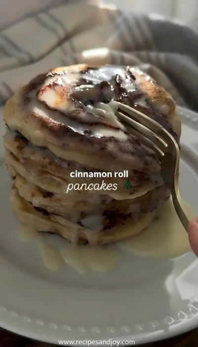 Cinnamon Roll Pancakes Recipe - ready to serve