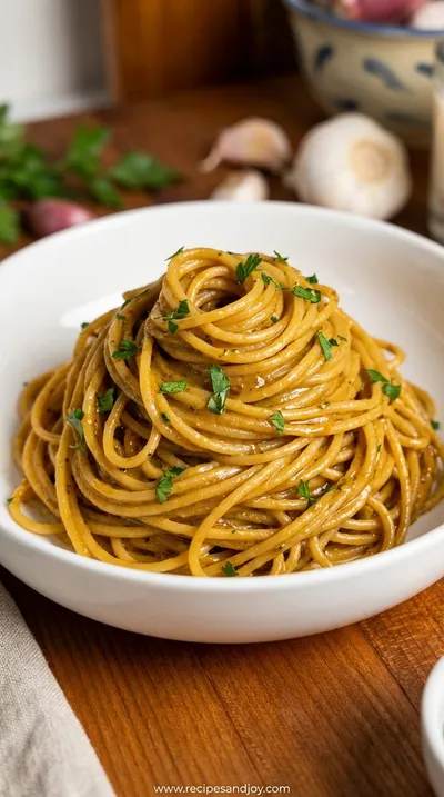 Garlic Butter Spaghetti: Simple & Delicious Recipe - ready to serve