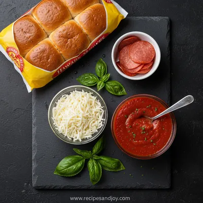 Pepperoni Pizza Sliders: Easy Pull-Apart Appetizer - ingredients preparation
